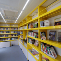 L'interno del Bibliobus