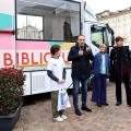 L'inagurazione del Bibliobus in piazza San Carlo