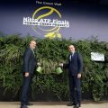Il Sindaco Stefano Lo Russo e Sam Strijckmans, Executive Vice President Nitto Europa posano per il progetto "The Green wall"