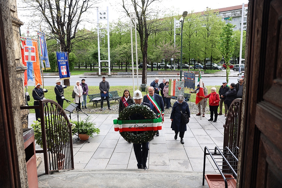 Corso Ferrucci, Torino ricorda gli operai della Resistenza