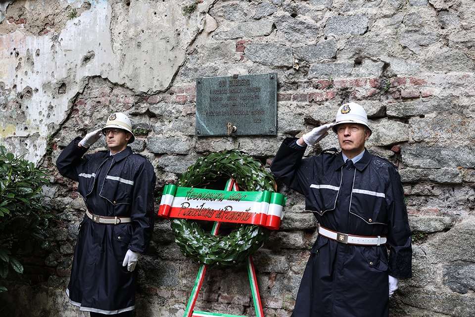 Via Asti: Commemorati i Partigiani Fucilati nella Caserma La Marmora