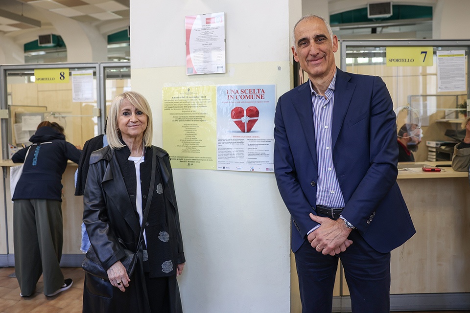 Luciana Littizzetto all’Anagrafe centrale di Torino testimonial della campagna per la donazione di organi
