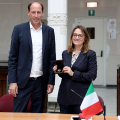 La Vicesindaca Michela Favaro e Engstfeld Stefan Capo delegazione, membro del parlamento del Land Renania settentrionale-Vestfalia