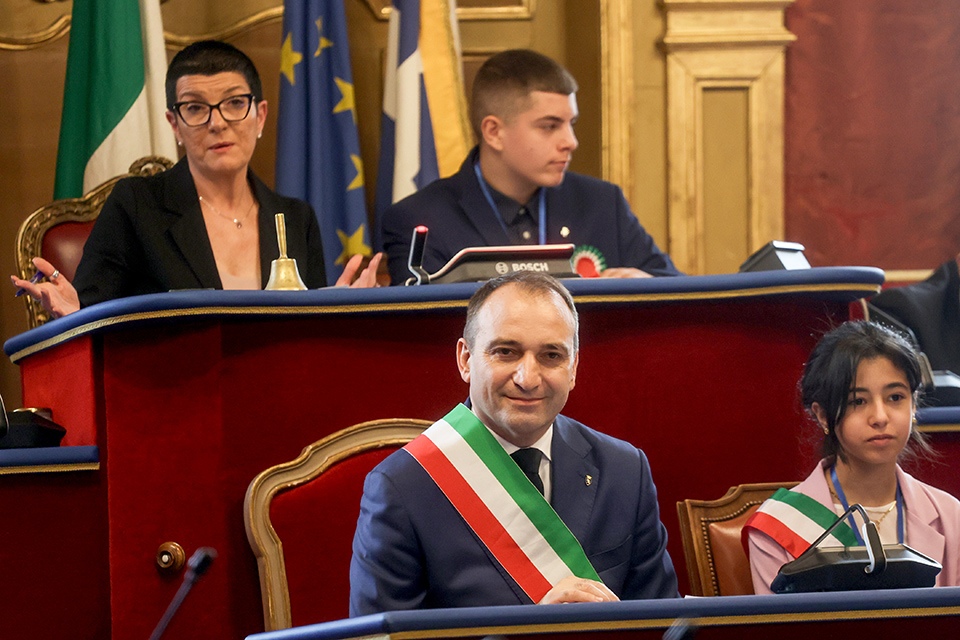 La Sala Rossa ospita l'ultima seduta del Consiglio Comunale dei Ragazzi e delle Ragazze