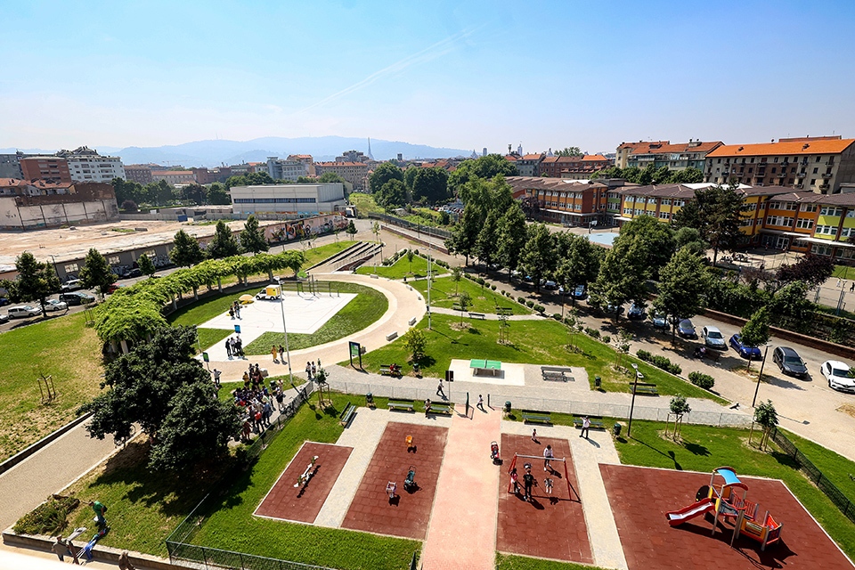 Inaugurato il giardino di via Saint Bon: più accessibile, verde e sicuro