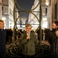 Inaugurata in piazza San Carlo Bouncing the Ball, la nuova Luce d’Artista ispirata al tennis