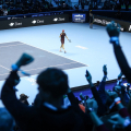 Sinner trionfa alle Finals di Torino: superato Alcaraz 7-6, 7-5 nella finale più attesa
