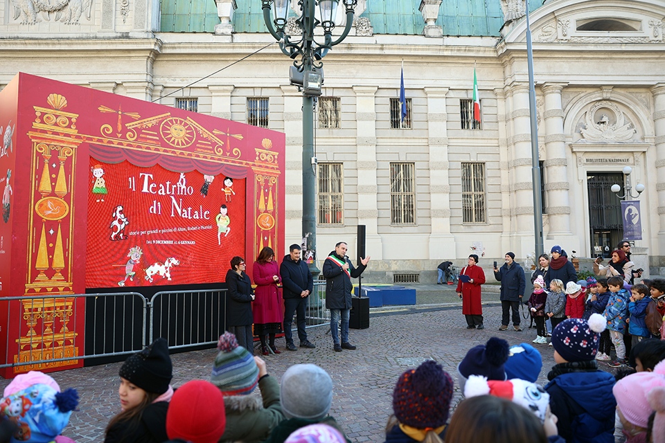 Piazza Carlo Alberto accoglie il Teatrino di Natale