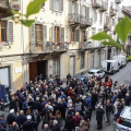 Torino ricorda Gipo Farassino con una targa nella casa natale di via Cuneo