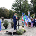 La piazzetta della scuola Tommaseo intitolata a Fiorenzo Alfieri
